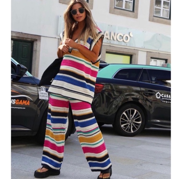 Zara Bloggers' Favorite Rainbow Crochet Vest and Pants Set 🌈 - Picture 3 of 8